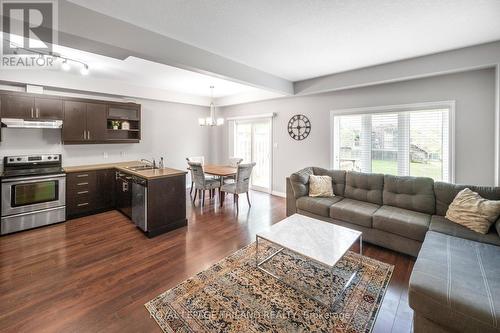 49 - 112 North Centre Road, London, ON - Indoor Photo Showing Living Room