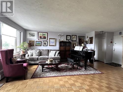 603 - 346 The West Mall, Toronto (Etobicoke West Mall), ON - Indoor Photo Showing Living Room