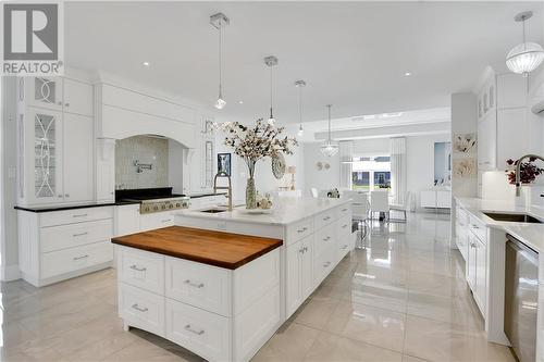 6686 Yacht Boulevard, Cornwall, ON - Indoor Photo Showing Kitchen With Upgraded Kitchen