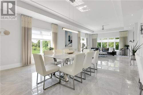 6686 Yacht Boulevard, Cornwall, ON - Indoor Photo Showing Dining Room