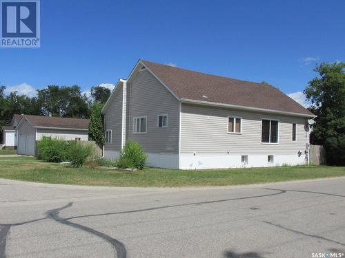 711 2Nd Street W, Nipawin, SK - Outdoor