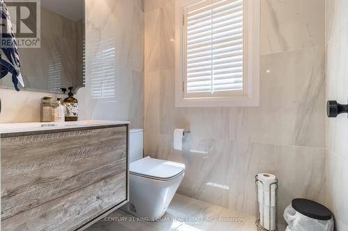 31 Eyer Drive, Markham, ON - Indoor Photo Showing Bathroom