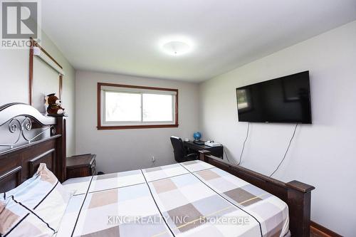 14771 Dixie Road, Caledon, ON - Indoor Photo Showing Bedroom