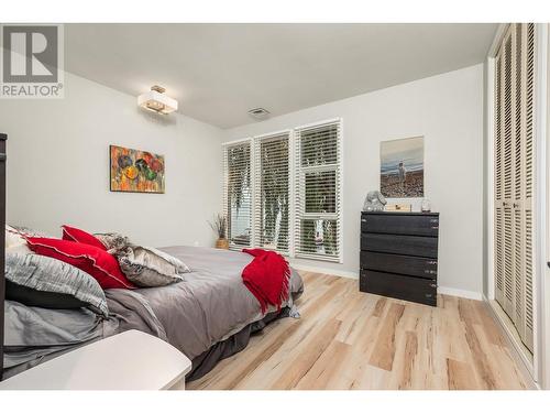 8180 Tronson Road, Vernon, BC - Indoor Photo Showing Bedroom