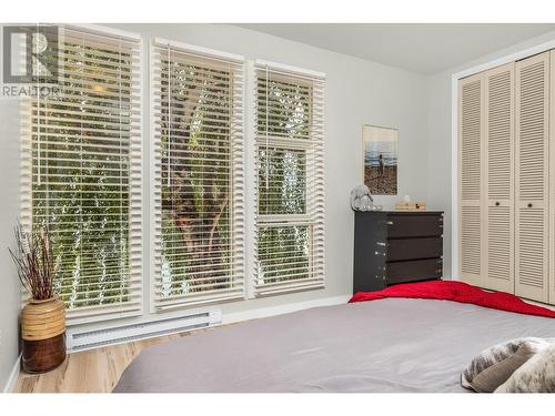 8180 Tronson Road, Vernon, BC - Indoor Photo Showing Bedroom