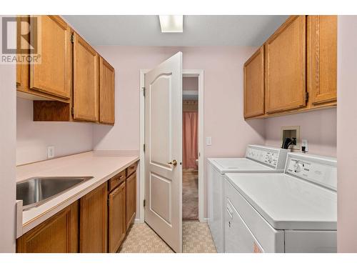 1201 Cameron Avenue Unit# 54, Kelowna, BC - Indoor Photo Showing Laundry Room