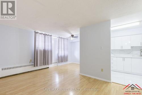 617 - 100 Dundalk Drive, Toronto, ON - Indoor