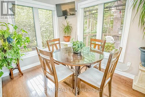 197 Park Avenue, East Gwillimbury, ON - Indoor Photo Showing Dining Room