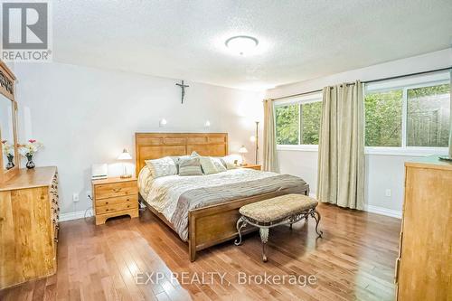 197 Park Avenue, East Gwillimbury, ON - Indoor Photo Showing Bedroom