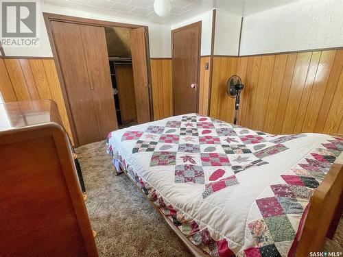 5261 Kings Avenue, Gull Lake, SK - Indoor Photo Showing Bedroom