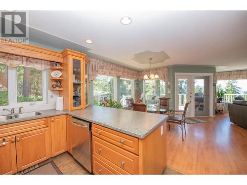 7775 Chew Road, Vernon, BC - Indoor Photo Showing Kitchen With Double Sink