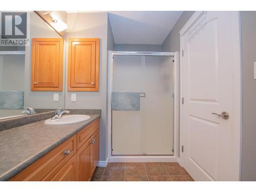 7775 Chew Road, Vernon, BC - Indoor Photo Showing Bathroom