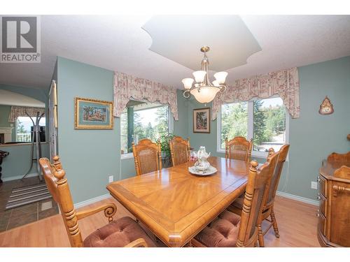 7775 Chew Road, Vernon, BC - Indoor Photo Showing Dining Room