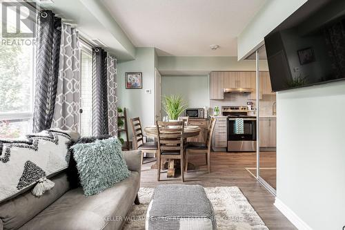 311 - 1 Falaise Road, Toronto (West Hill), ON - Indoor Photo Showing Living Room