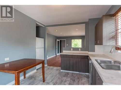 1980 Fifth  Avenue, Trail, BC - Indoor Photo Showing Kitchen With Double Sink