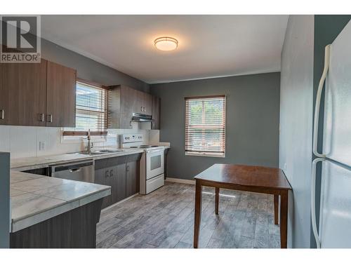 1980 Fifth  Avenue, Trail, BC - Indoor Photo Showing Kitchen