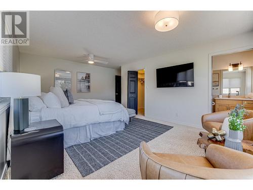 8349 Okanagan Landing Road, Vernon, BC - Indoor Photo Showing Bedroom