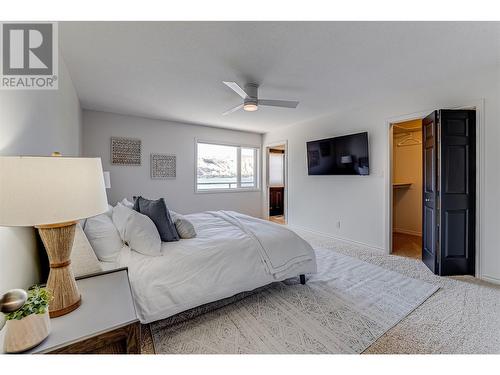 8349 Okanagan Landing Road, Vernon, BC - Indoor Photo Showing Bedroom