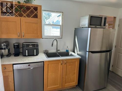 9 Branchflower Road Sw, Salmon Arm, BC - Indoor Photo Showing Kitchen With Double Sink