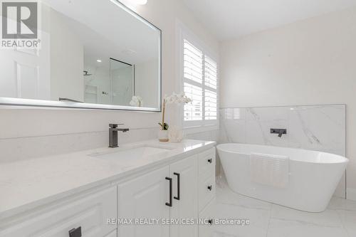 12 Benmore Crescent, Brampton (Vales Of Castlemore), ON - Indoor Photo Showing Bathroom