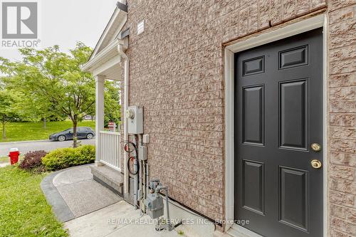 12 Benmore Crescent, Brampton (Vales Of Castlemore), ON - Outdoor With Exterior