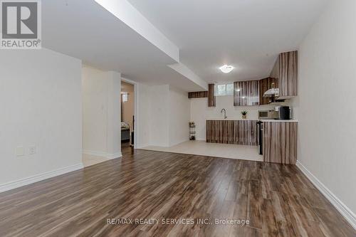 12 Benmore Crescent, Brampton (Vales Of Castlemore), ON - Indoor Photo Showing Other Room