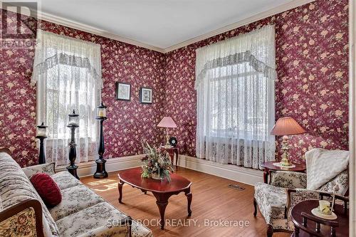 4225 Highway 7, Asphodel-Norwood, ON - Indoor Photo Showing Living Room