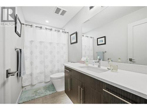 3630 Mission Springs Drive Unit# 602, Kelowna, BC - Indoor Photo Showing Bathroom