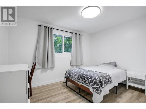 10010 Kel Win Road, Lake Country, BC - Indoor Photo Showing Bedroom