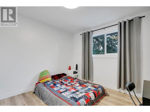 10010 Kel Win Road, Lake Country, BC - Indoor Photo Showing Bedroom