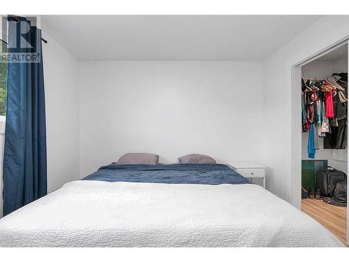 10010 Kel Win Road, Lake Country, BC - Indoor Photo Showing Bedroom