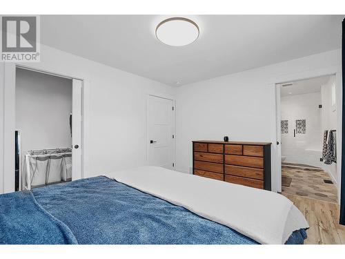 10010 Kel Win Road, Lake Country, BC - Indoor Photo Showing Bedroom