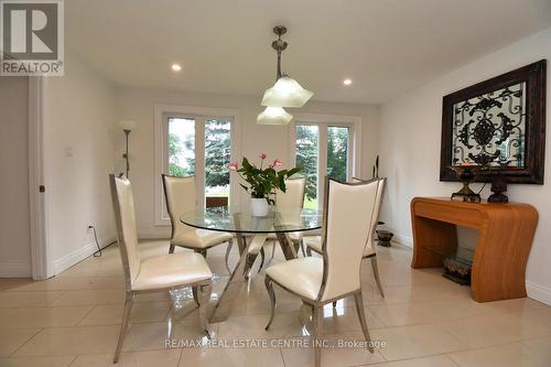 237 Highland Road E, Hamilton, ON - Indoor Photo Showing Kitchen