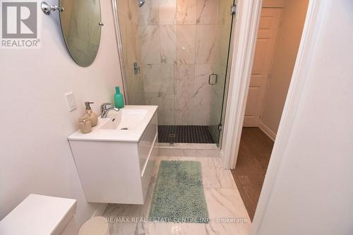 237 Highland Road E, Hamilton, ON - Indoor Photo Showing Bathroom