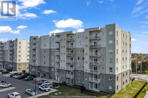 1675 Banwell Unit# 608, Windsor, ON - Outdoor With Facade