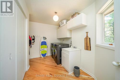 9848 Huron Place, Lambton Shores (Grand Bend), ON - Indoor Photo Showing Laundry Room