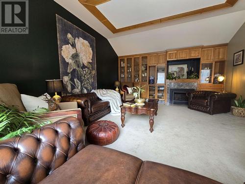 6517 Grey Crescent, 100 Mile House, BC - Indoor Photo Showing Living Room With Fireplace