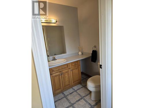 6517 Grey Crescent, 100 Mile House, BC - Indoor Photo Showing Bathroom