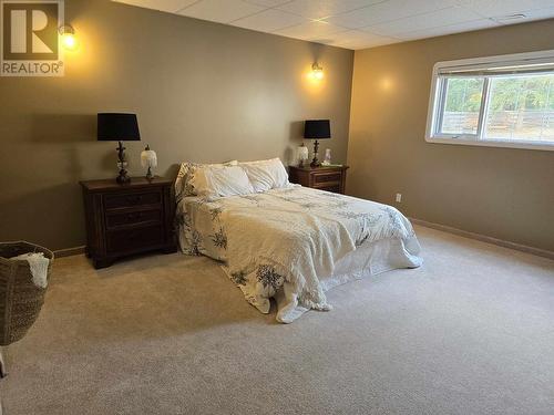 6517 Grey Crescent, 100 Mile House, BC - Indoor Photo Showing Bedroom