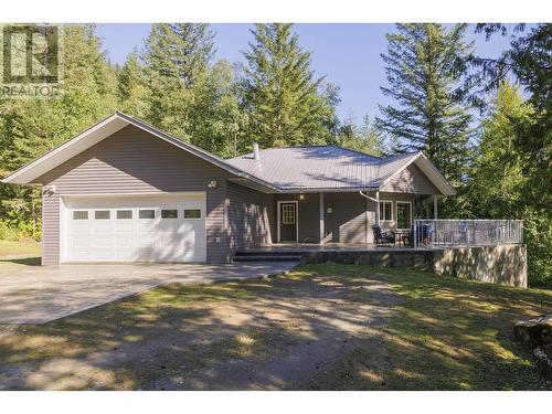 4040 Mountain View Road, Mcbride, BC - Outdoor With Deck Patio Veranda