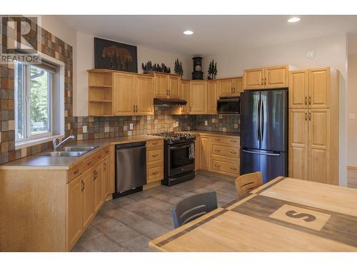 4040 Mountain View Road, Mcbride, BC - Indoor Photo Showing Kitchen With Double Sink