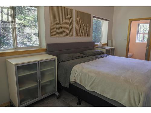 4040 Mountain View Road, Mcbride, BC - Indoor Photo Showing Bedroom