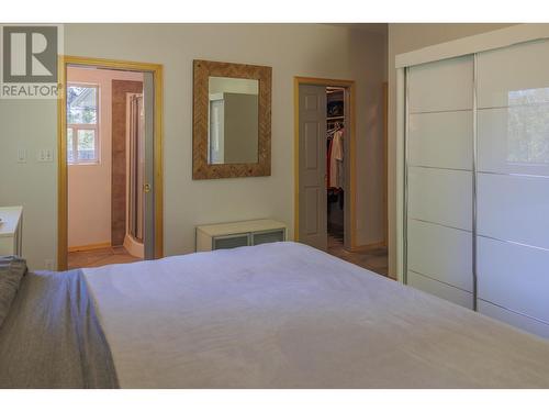 4040 Mountain View Road, Mcbride, BC - Indoor Photo Showing Bedroom