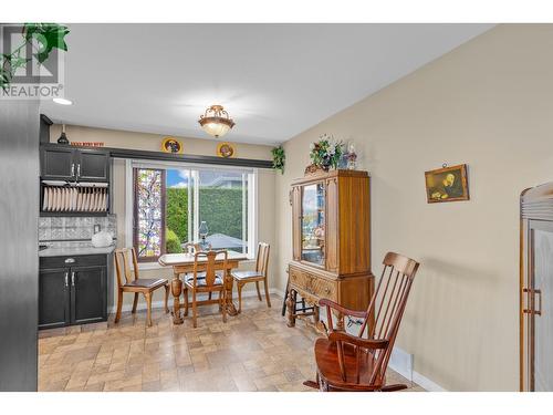 2844 Summerview Place, West Kelowna, BC - Indoor Photo Showing Dining Room