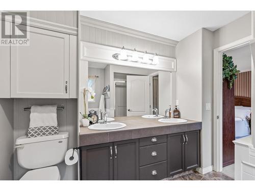 2844 Summerview Place, West Kelowna, BC - Indoor Photo Showing Bathroom