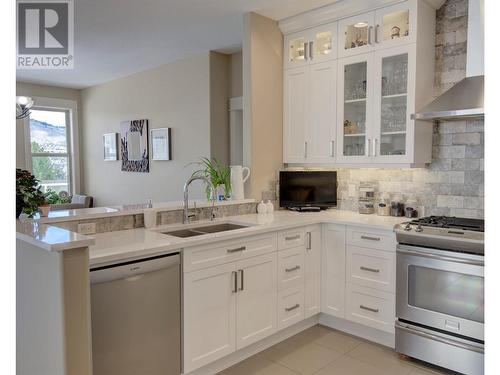 7760 Okanagan Landing Road Unit# 73, Vernon, BC - Indoor Photo Showing Kitchen With Double Sink