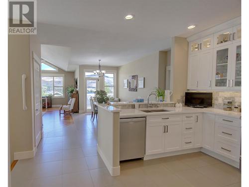 7760 Okanagan Landing Road Unit# 73, Vernon, BC - Indoor Photo Showing Kitchen