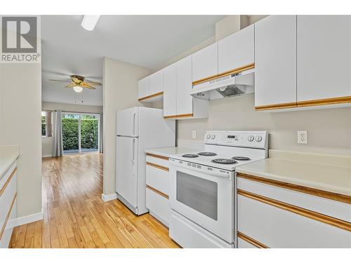 900 5Th Avenue Sw Unit# 104, Salmon Arm, BC - Indoor Photo Showing Kitchen