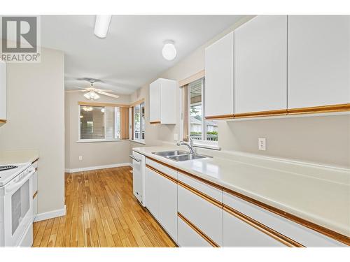 900 5Th Avenue Sw Unit# 104, Salmon Arm, BC - Indoor Photo Showing Kitchen With Double Sink