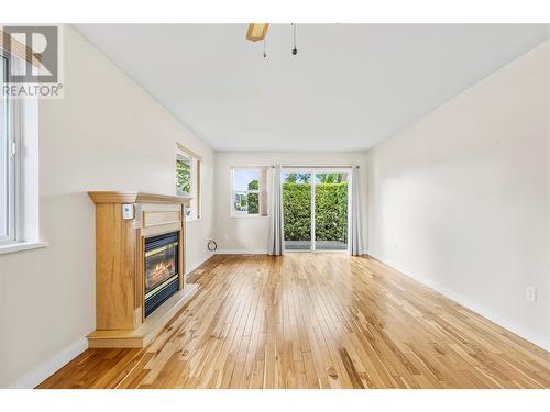 900 5Th Avenue Sw Unit# 104, Salmon Arm, BC - Indoor Photo Showing Living Room With Fireplace